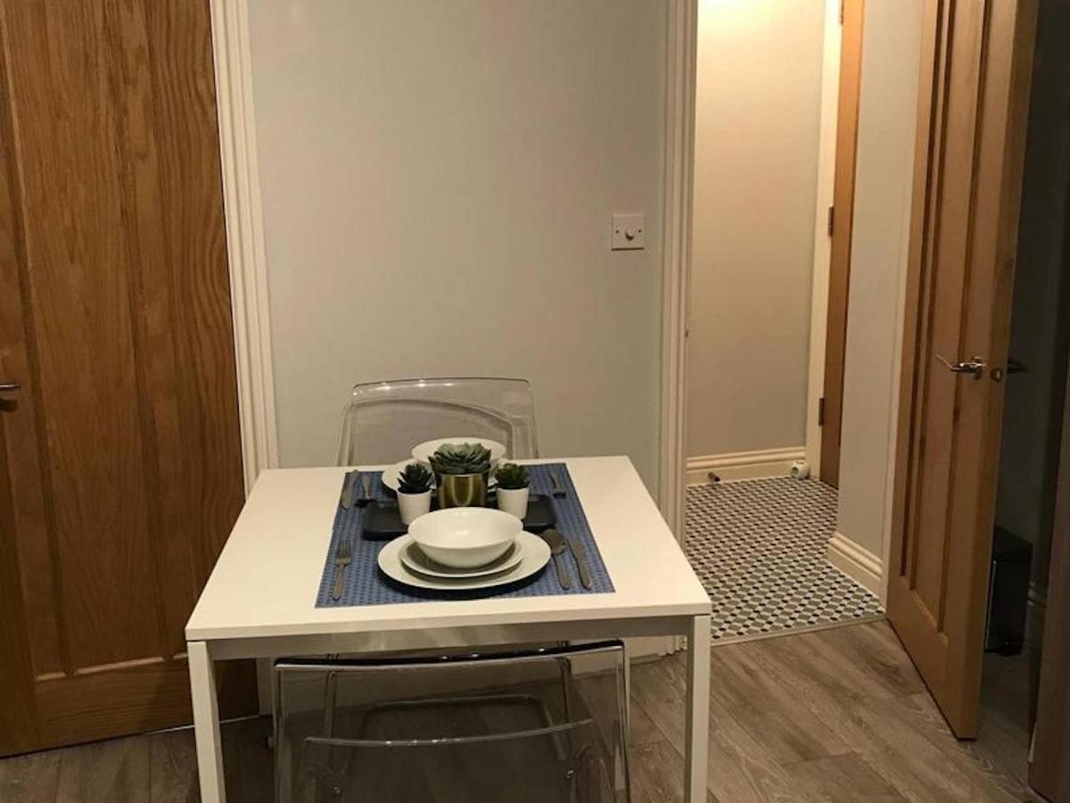 Serviced Appartment 1 Helena Ридинг Экстерьер фото